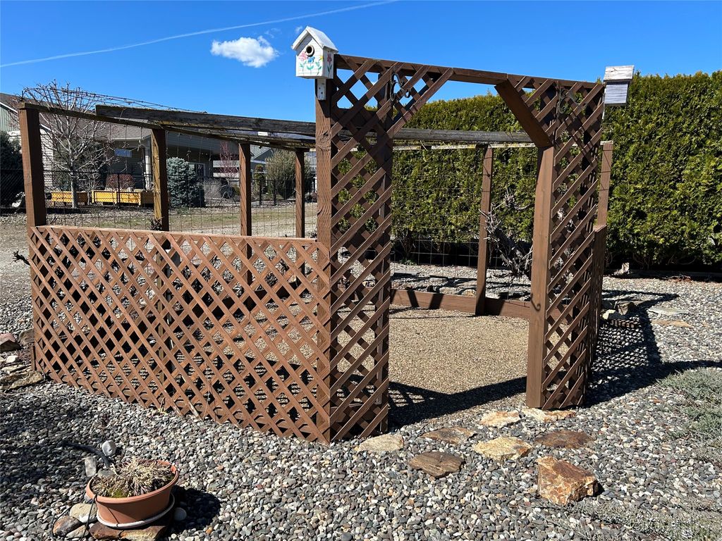 listing image 16517026534969734872