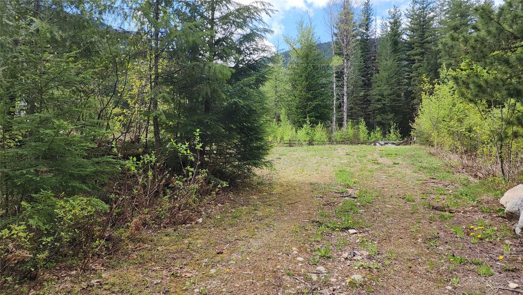 listing image 16512687705236615441