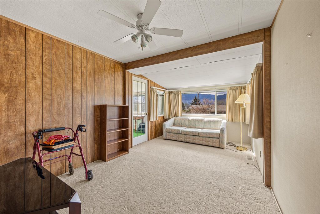 listing image 16518370693628613812