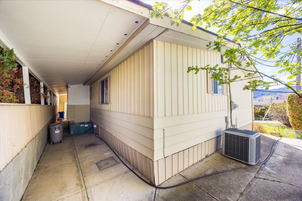 listing image 16519136219303323209