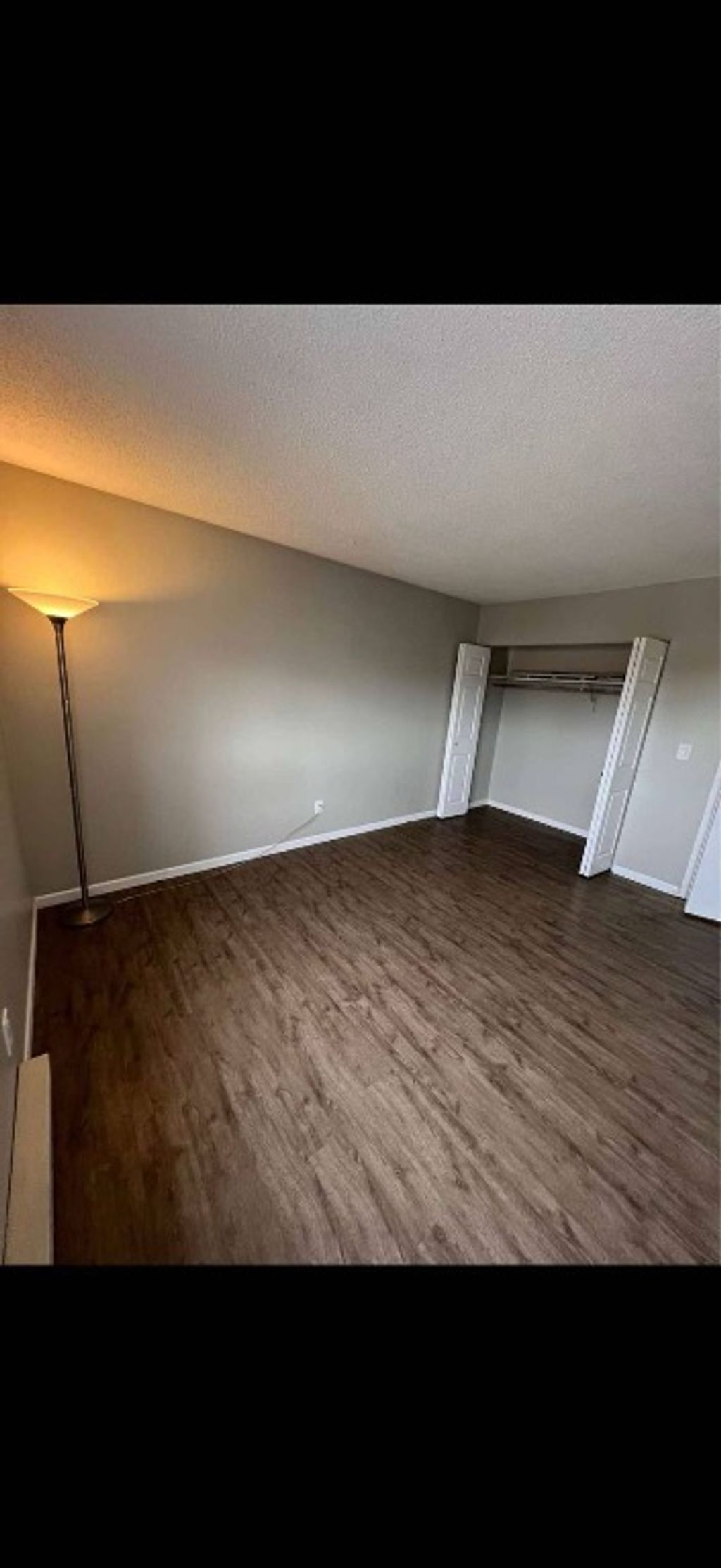 listing image 16511851072275476112