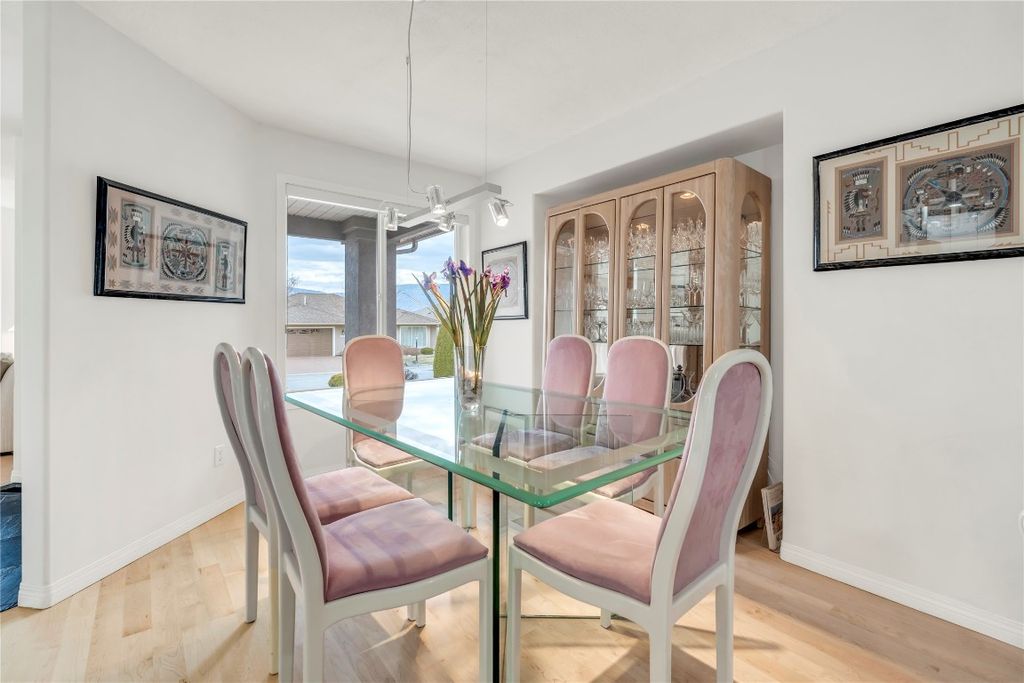 listing image 16515968283003345191