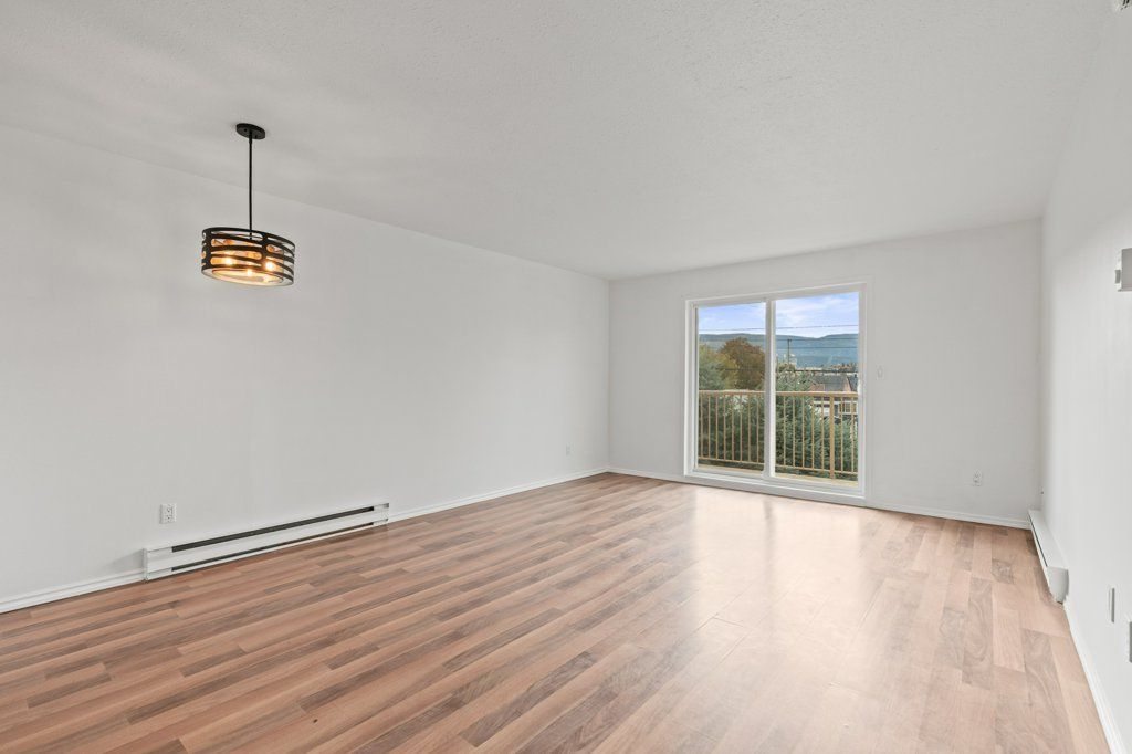 listing image 16512913431188617954