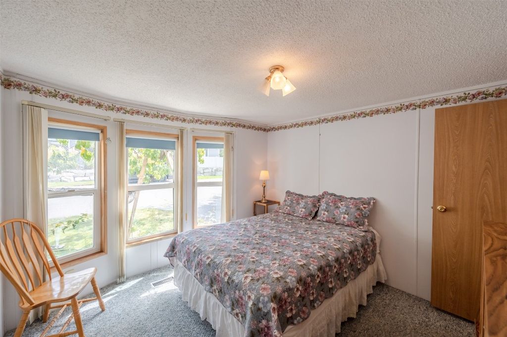 listing image 16510849806514229457