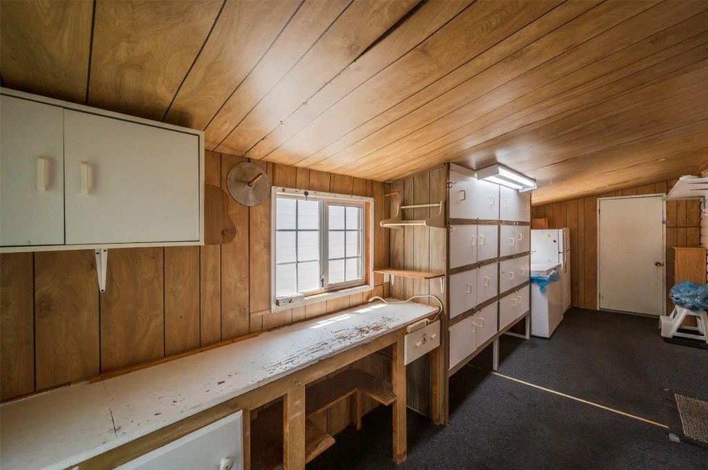 listing image 16519750235710950223