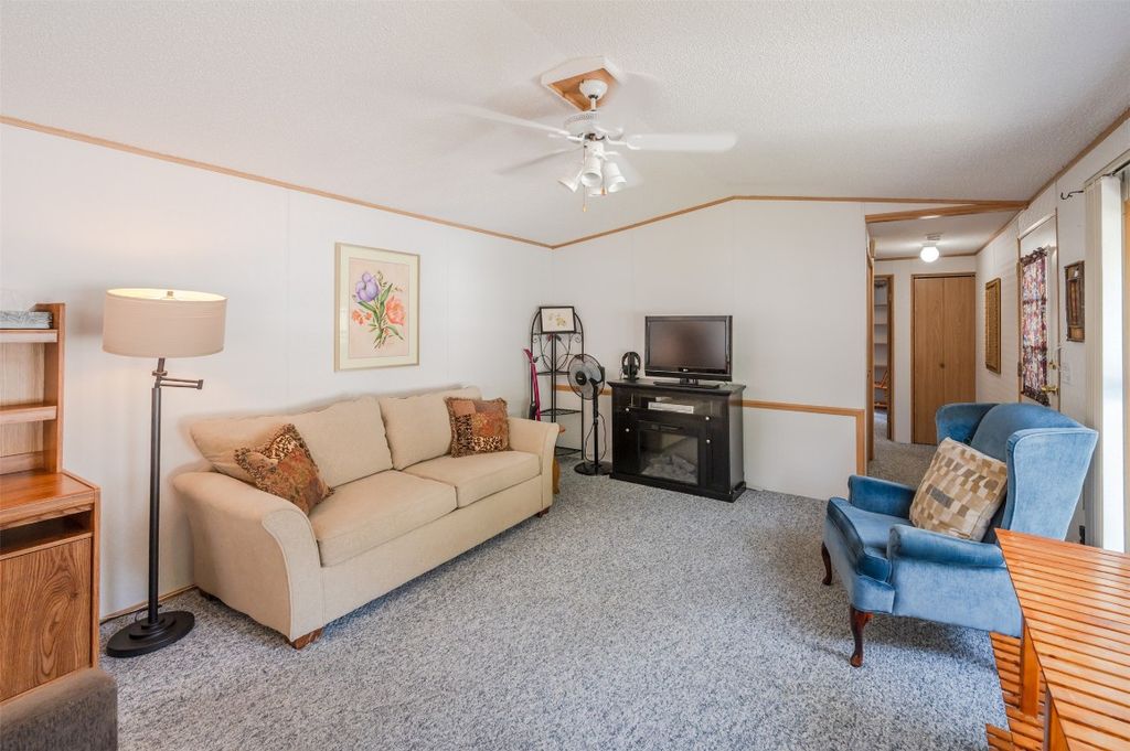 listing image 16518940255395711865