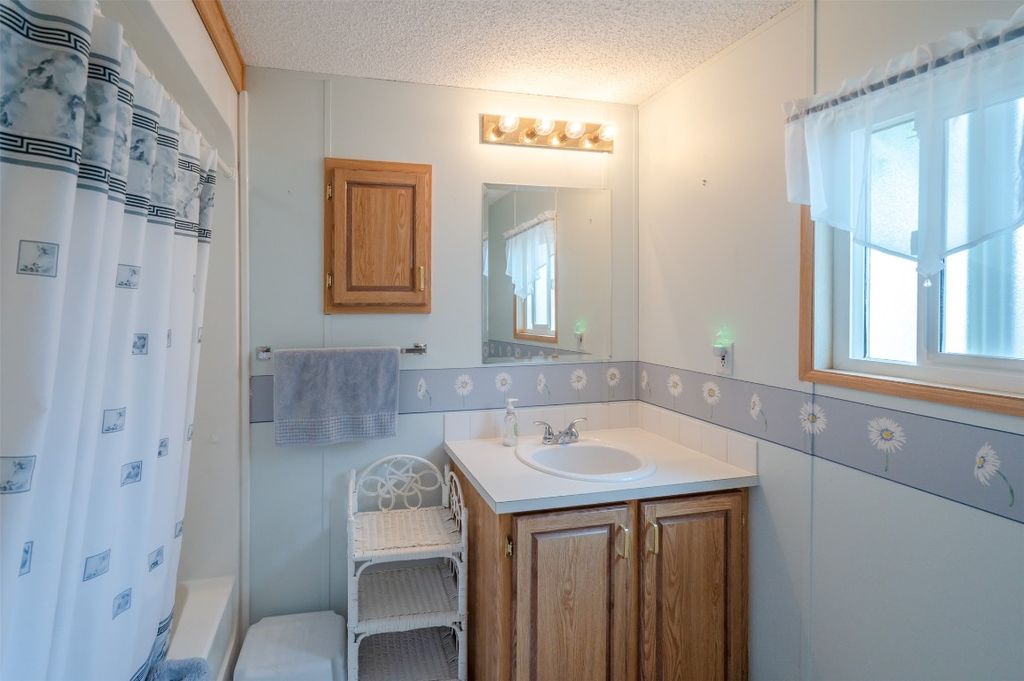 listing image 16516030896503808496