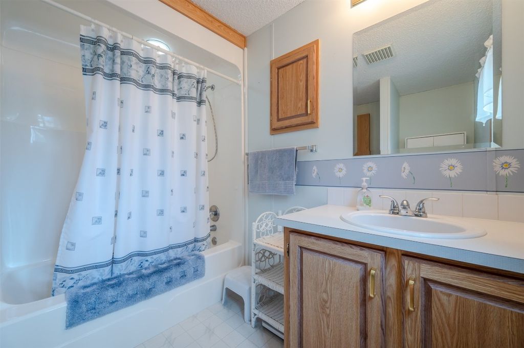 listing image 16511816494940993002