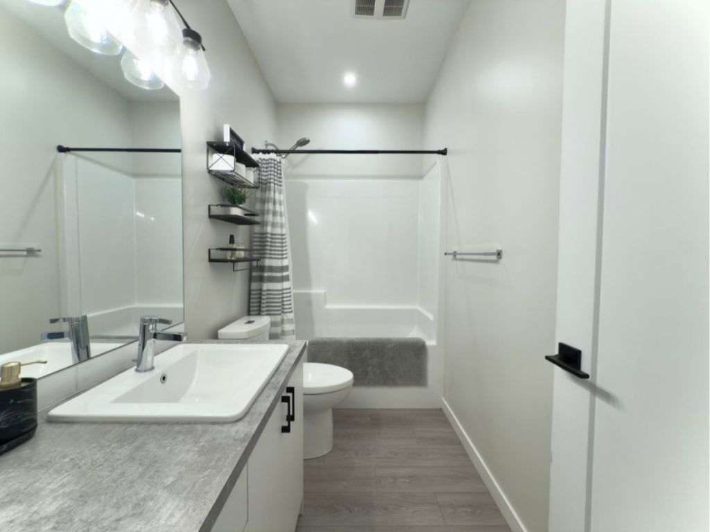 listing image 16515393494411913745