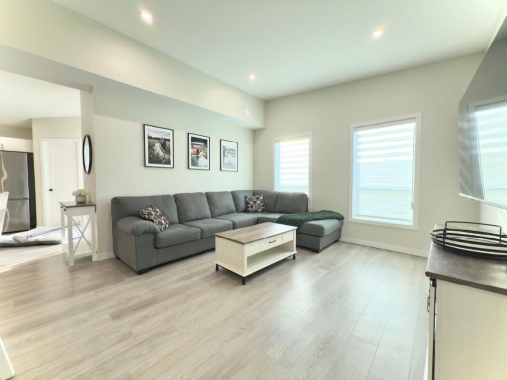 listing image 16510724213203605439