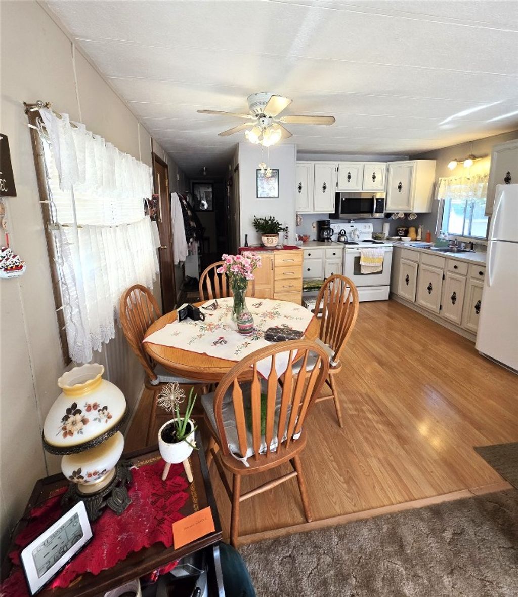 listing image 16519208929083068286