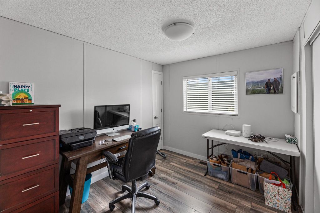 listing image 16519655397610342754