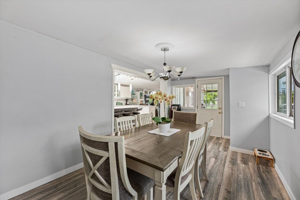 listing image 16515560401535780637