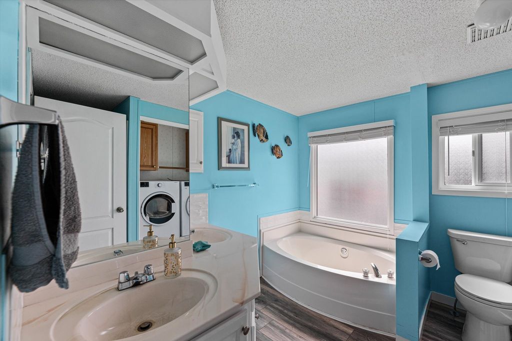 listing image 16511079244249946289