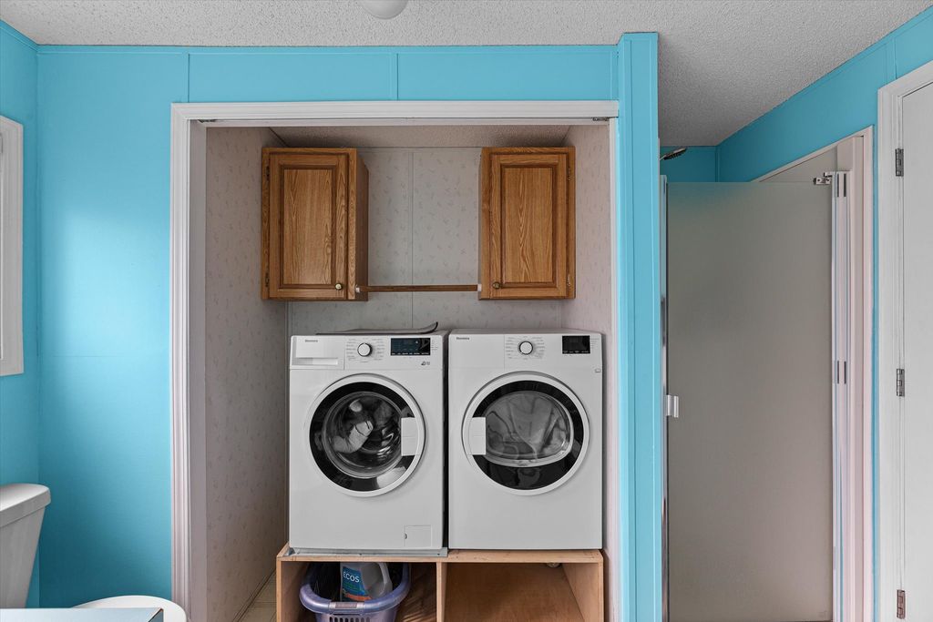 listing image 16519103541815645841