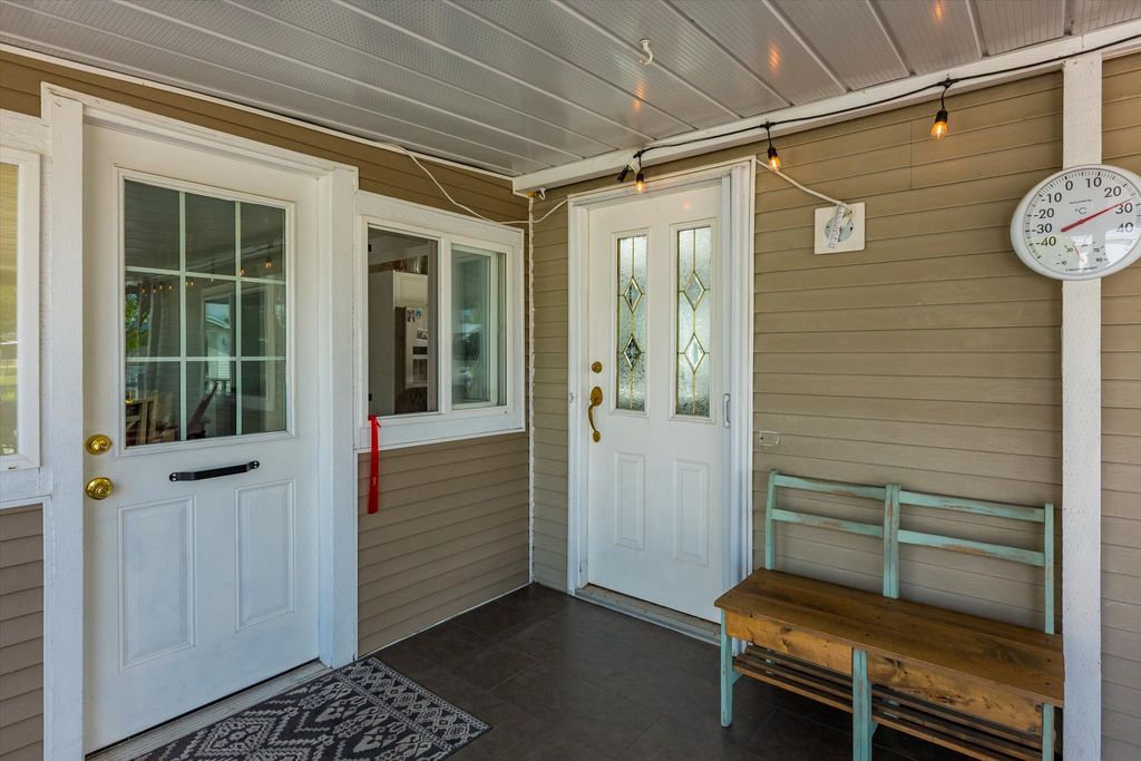 listing image 16512016029852964516