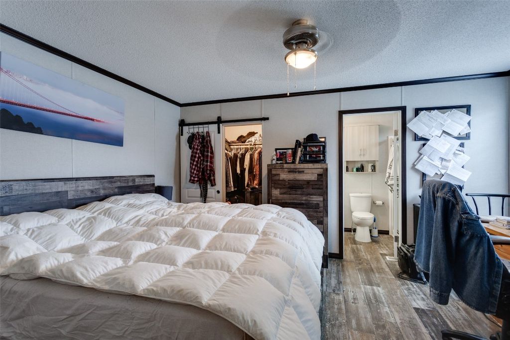 listing image 16514928131483547692