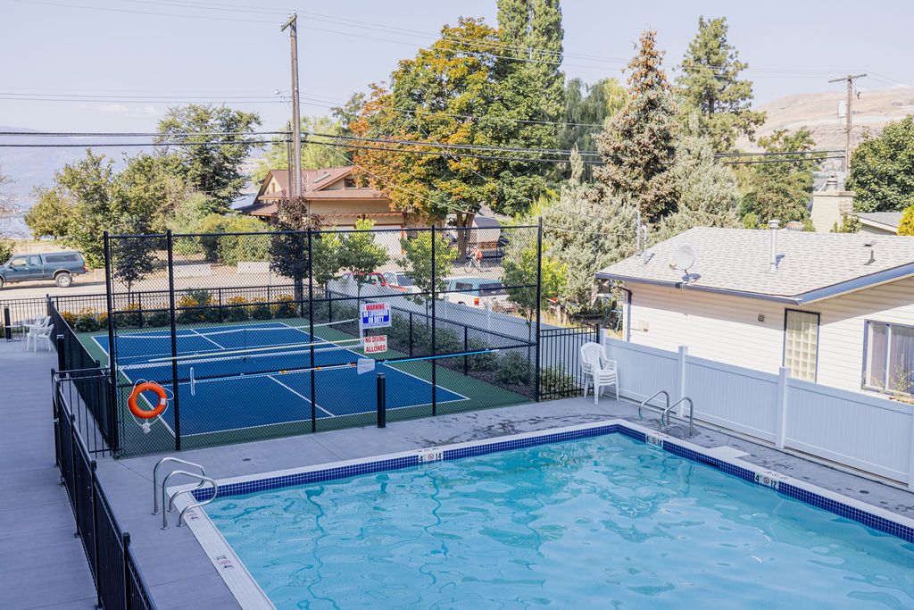 listing image 16517376587023057414