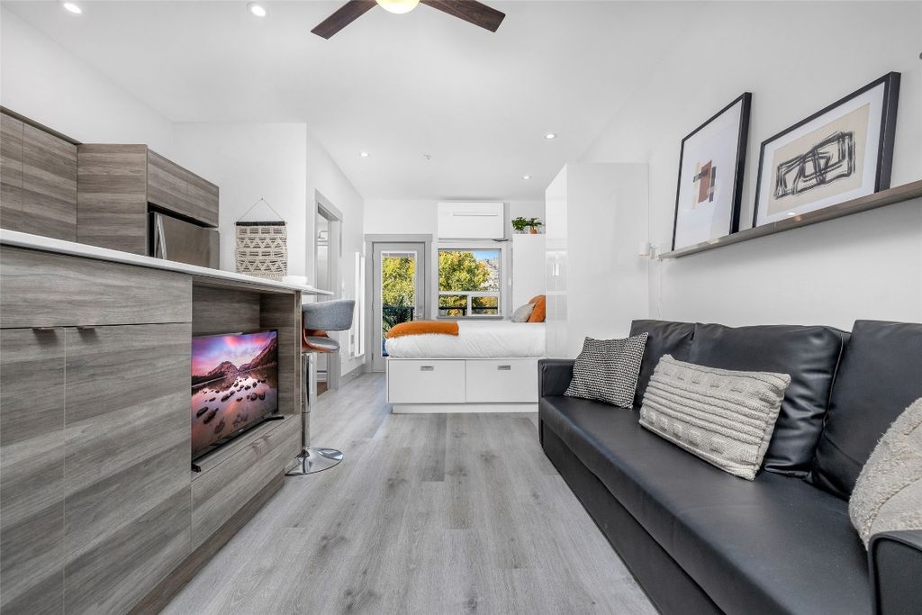 listing image 16515516169194681759