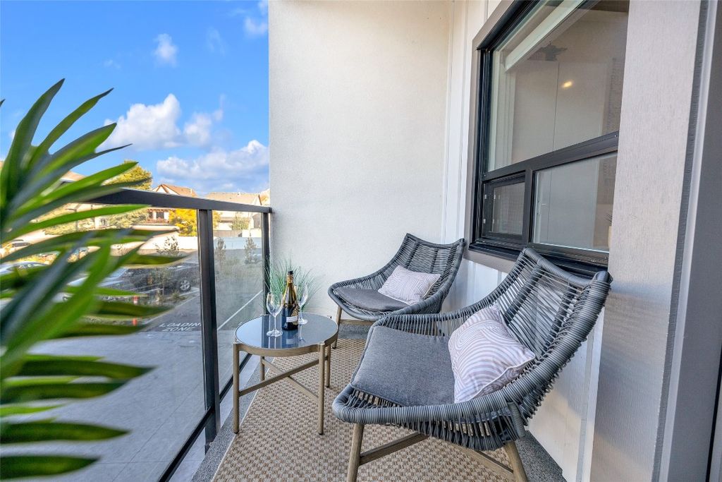listing image 16511070102295212810