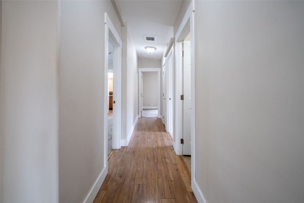 listing image 16517266143607707254