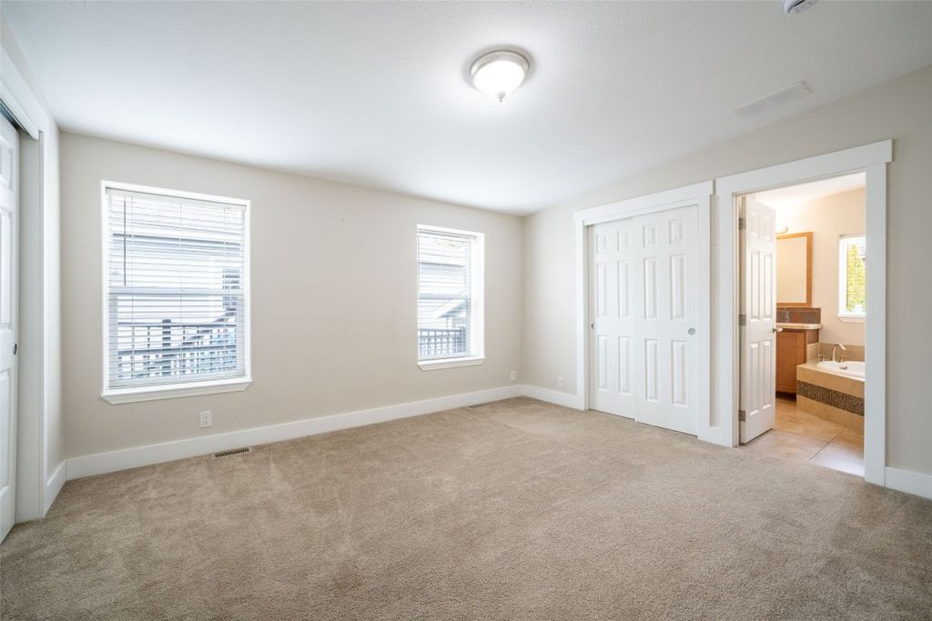 listing image 16518949079979880884