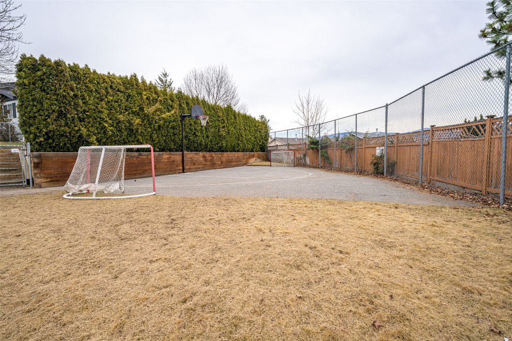 listing image 16513813007580189797