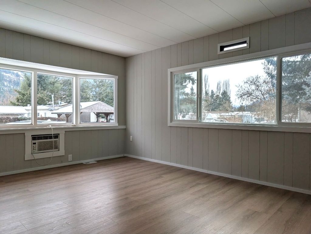 listing image 16517498010583682722