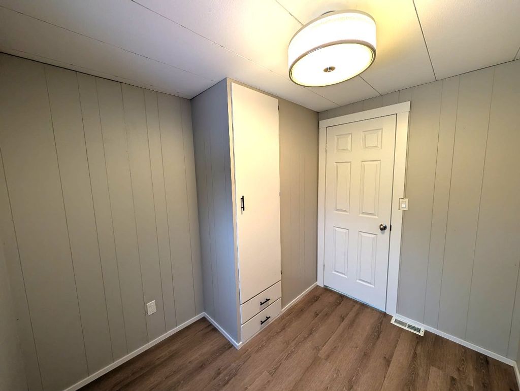 listing image 16510604245350675312