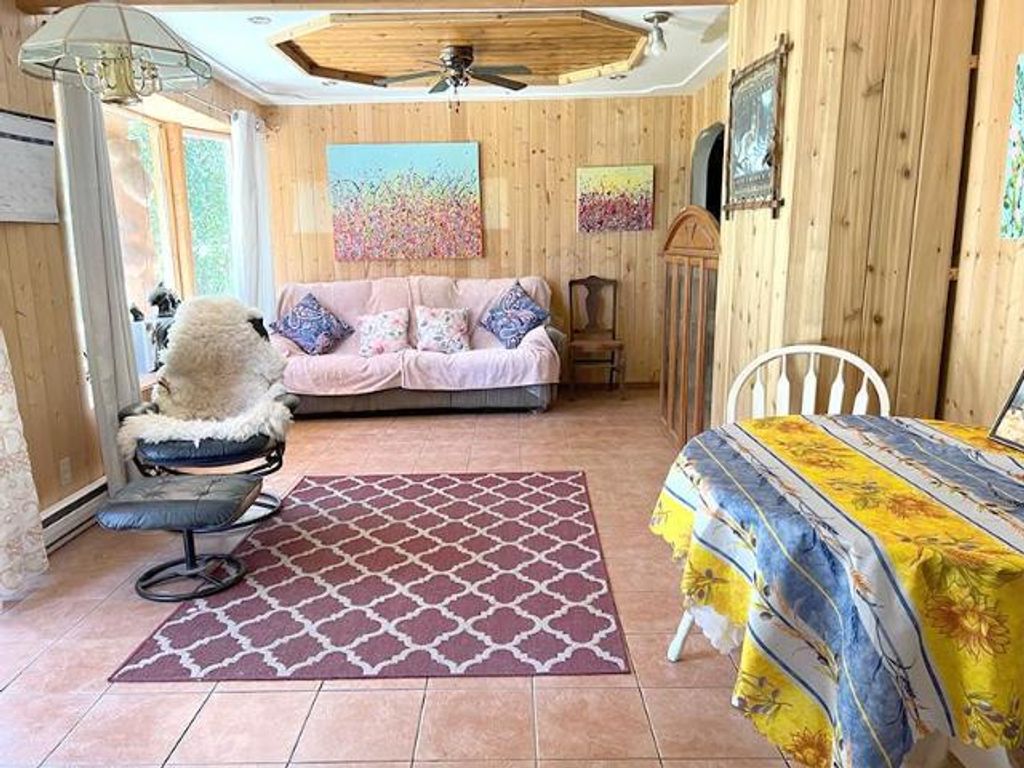 listing image 16517257330746938547