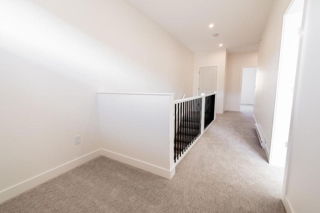 listing image 16512150714973929874