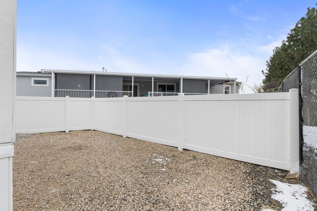 listing image 16518327064162191679