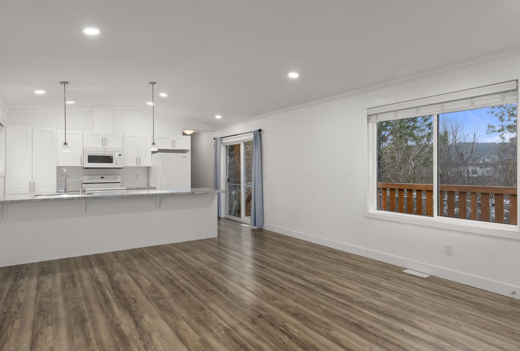 listing image 16514658015262204174