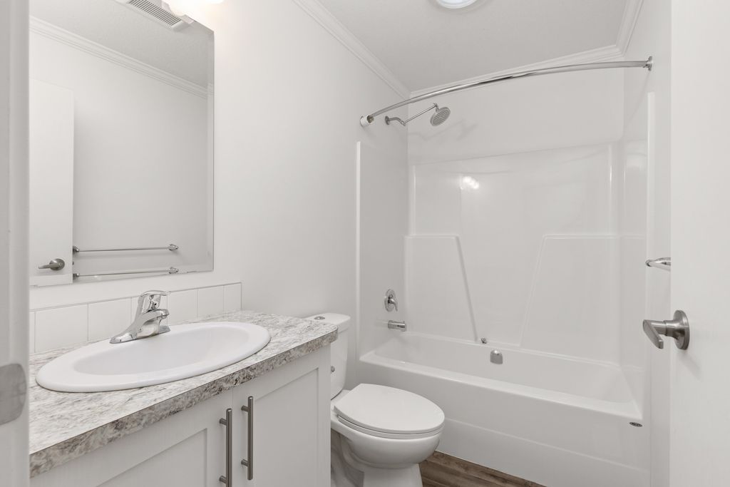 listing image 16510302716362641822