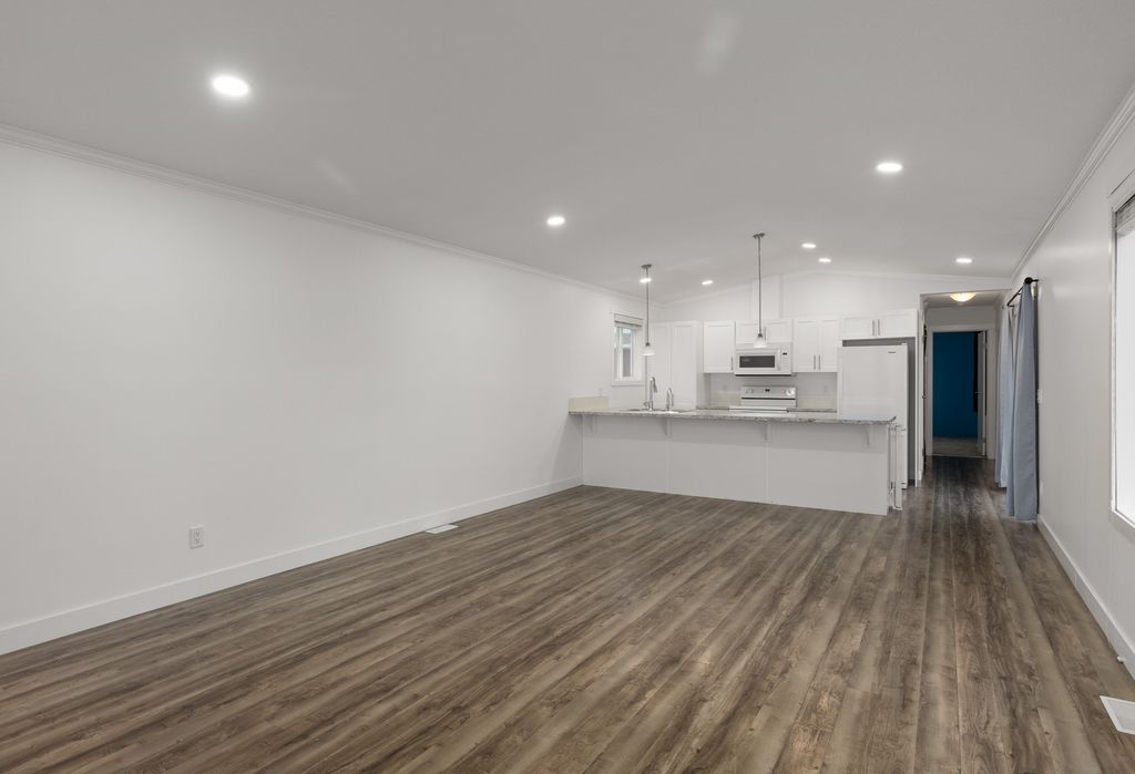 listing image 16512865786871260507