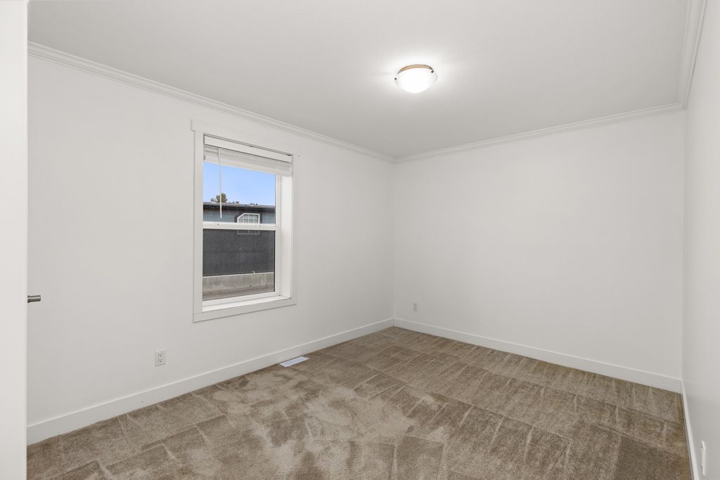 listing image 16519558265254421221