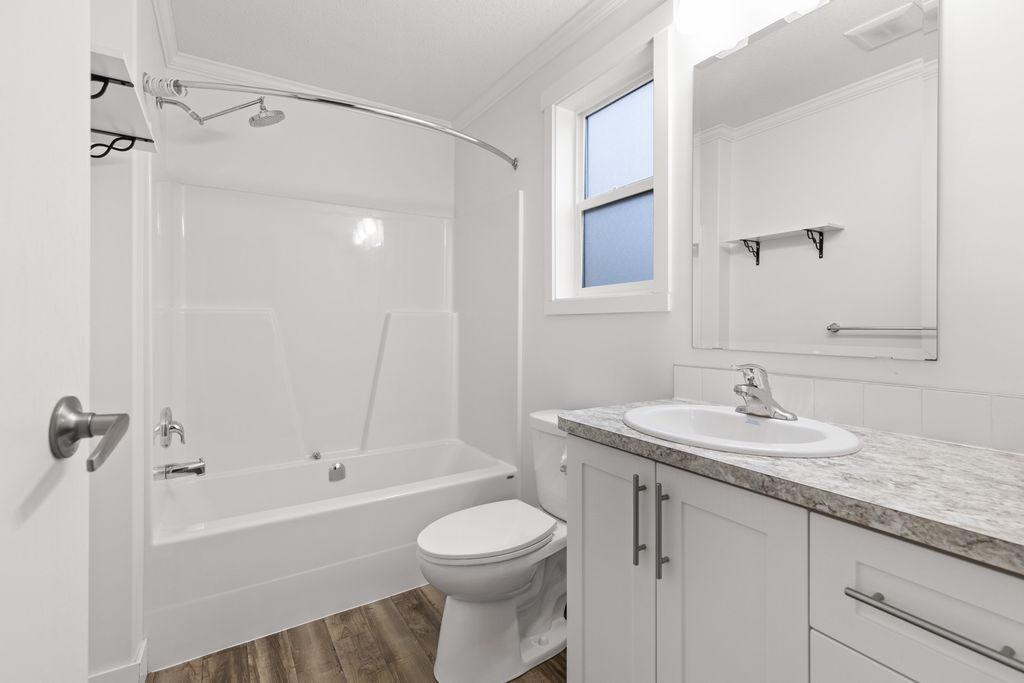 listing image 16510852691728148112