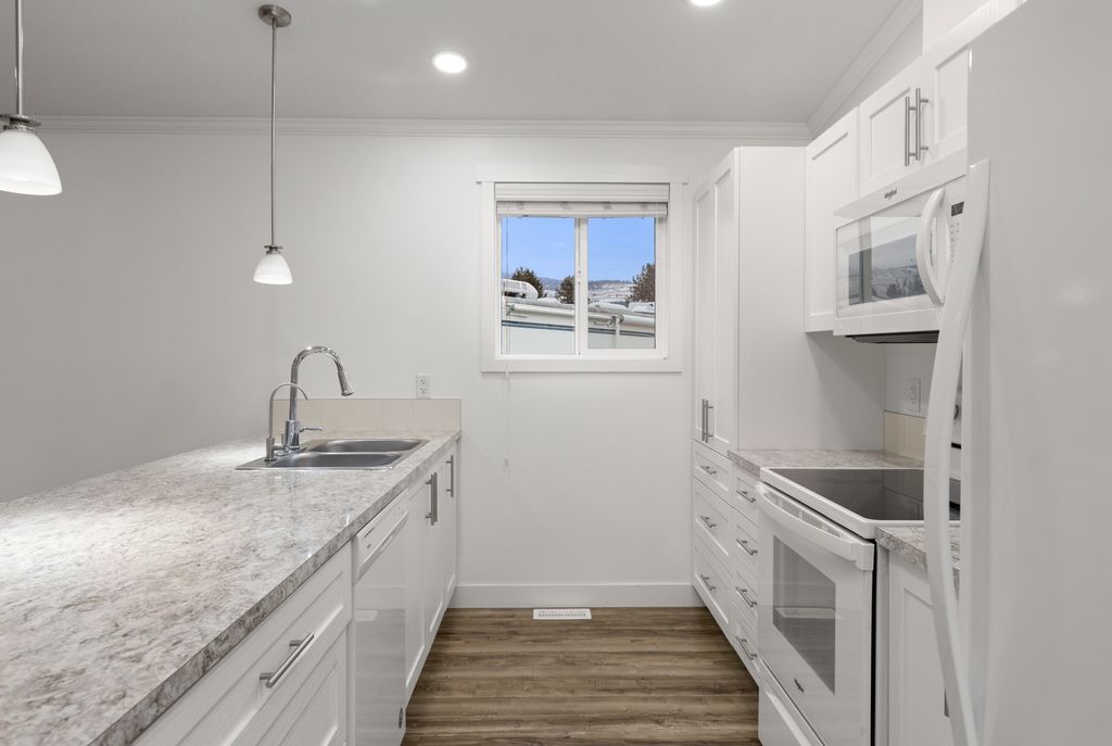 listing image 16513983250832448653