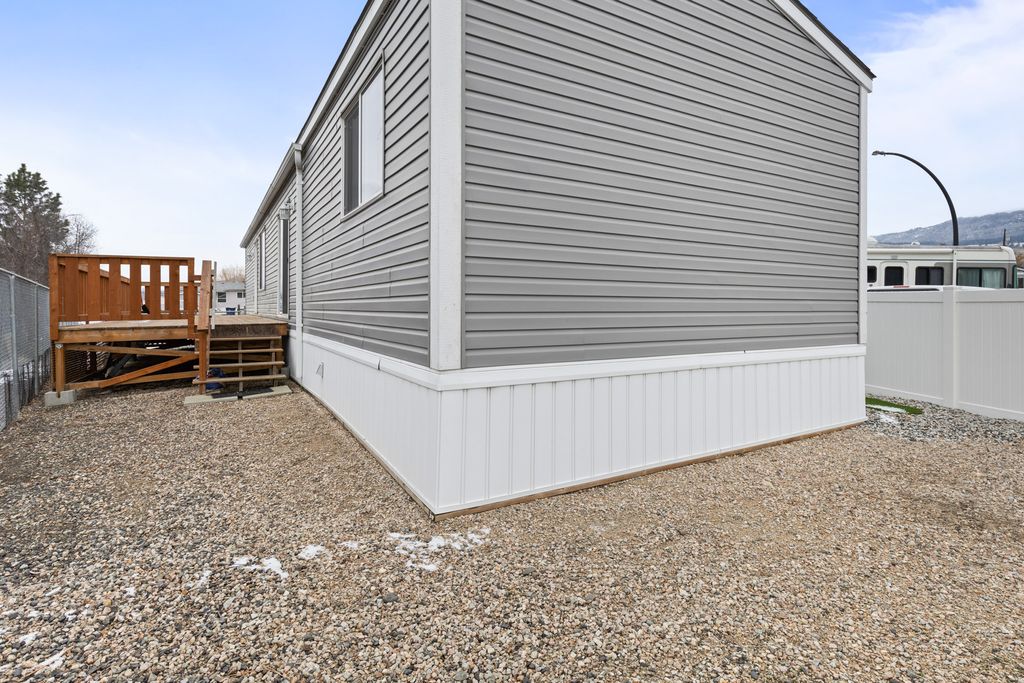 listing image 16514241498482171145