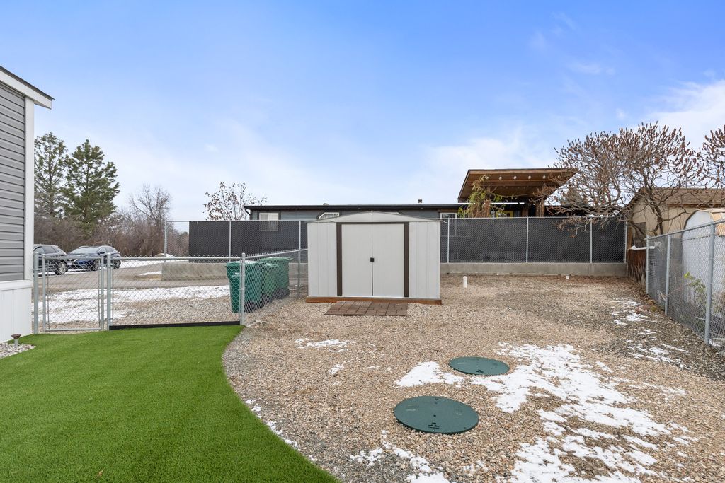 listing image 16511110272517796784