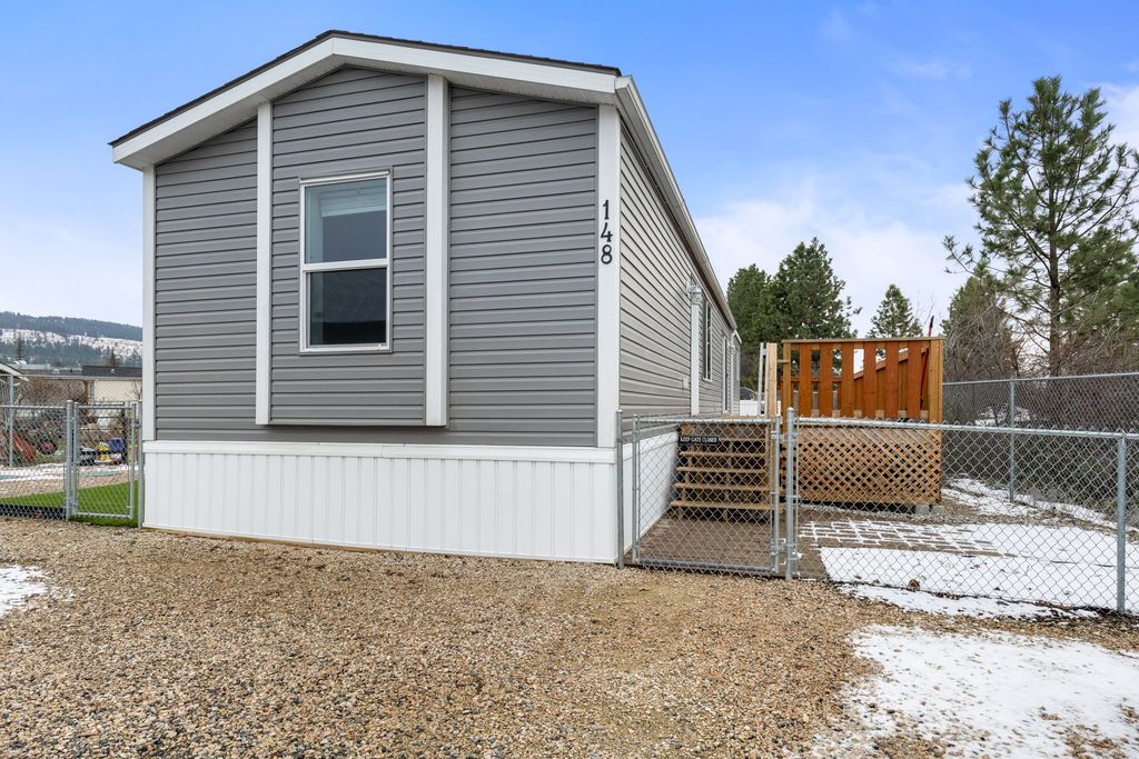 listing image 16512640646025633166