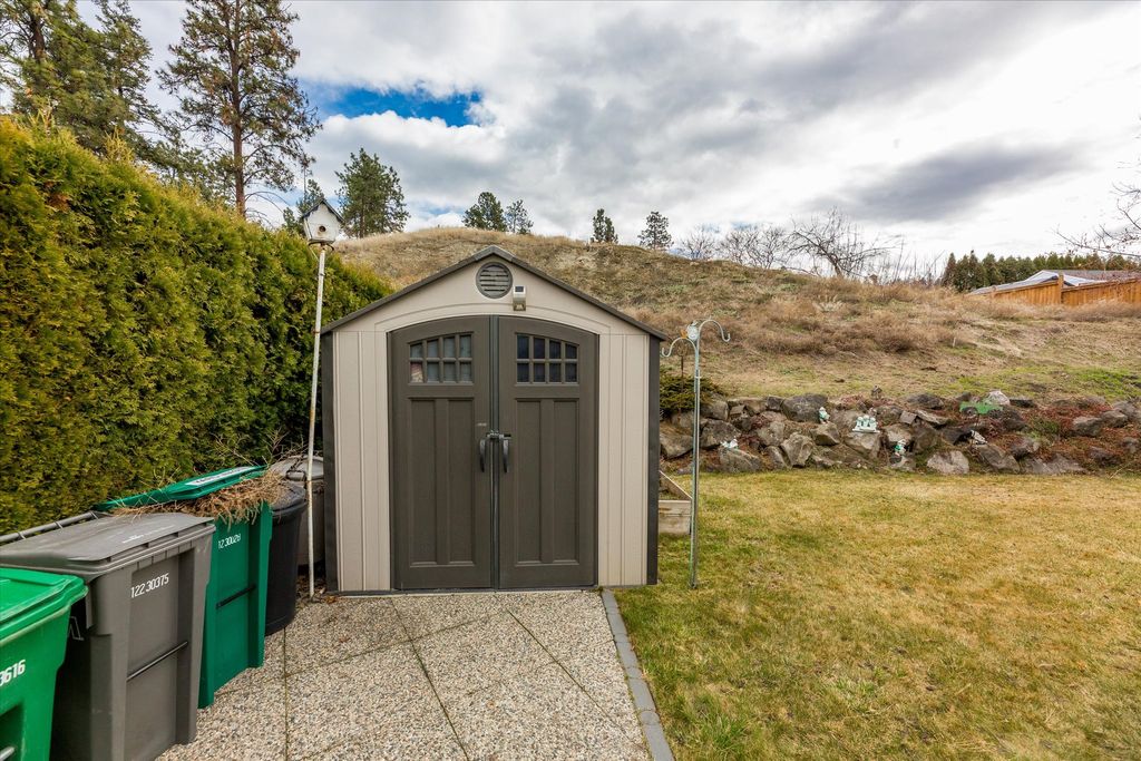 listing image 16512254253374358991