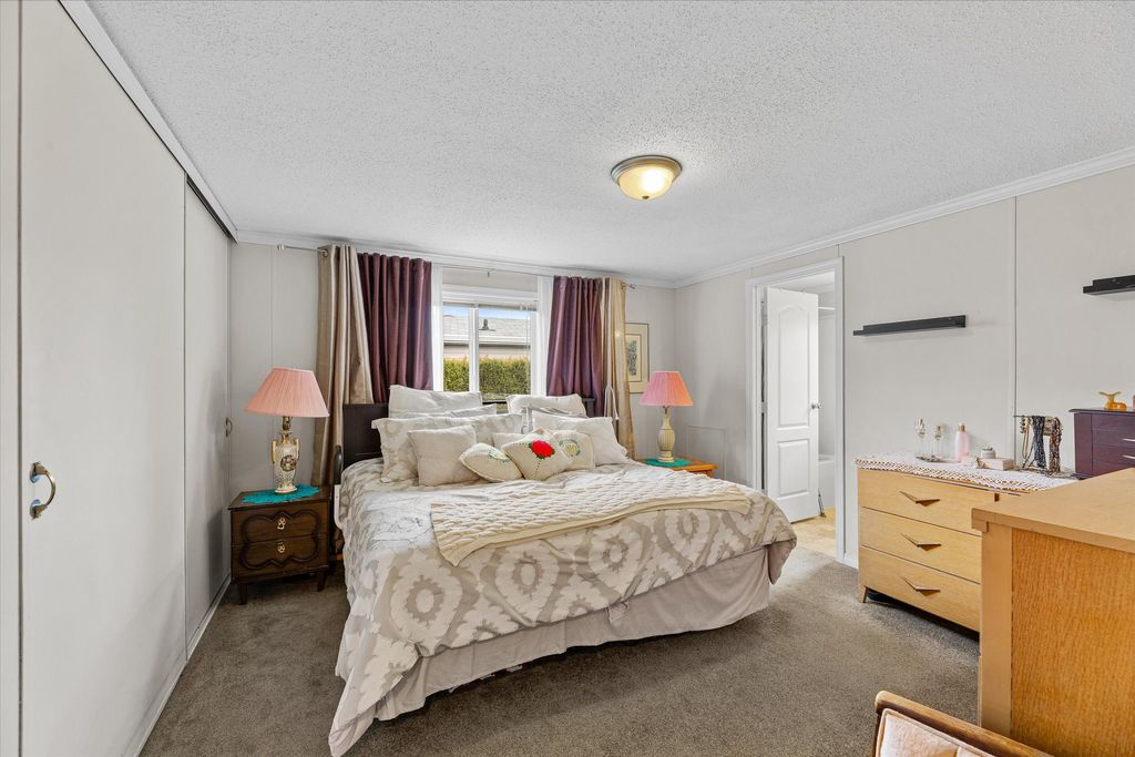 listing image 16518799277712998217