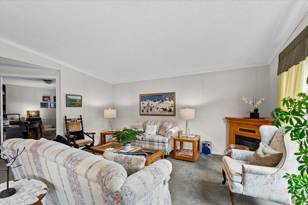 listing image 16511709637427120433