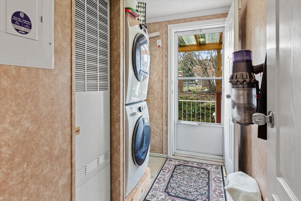 listing image 16518706788685341922