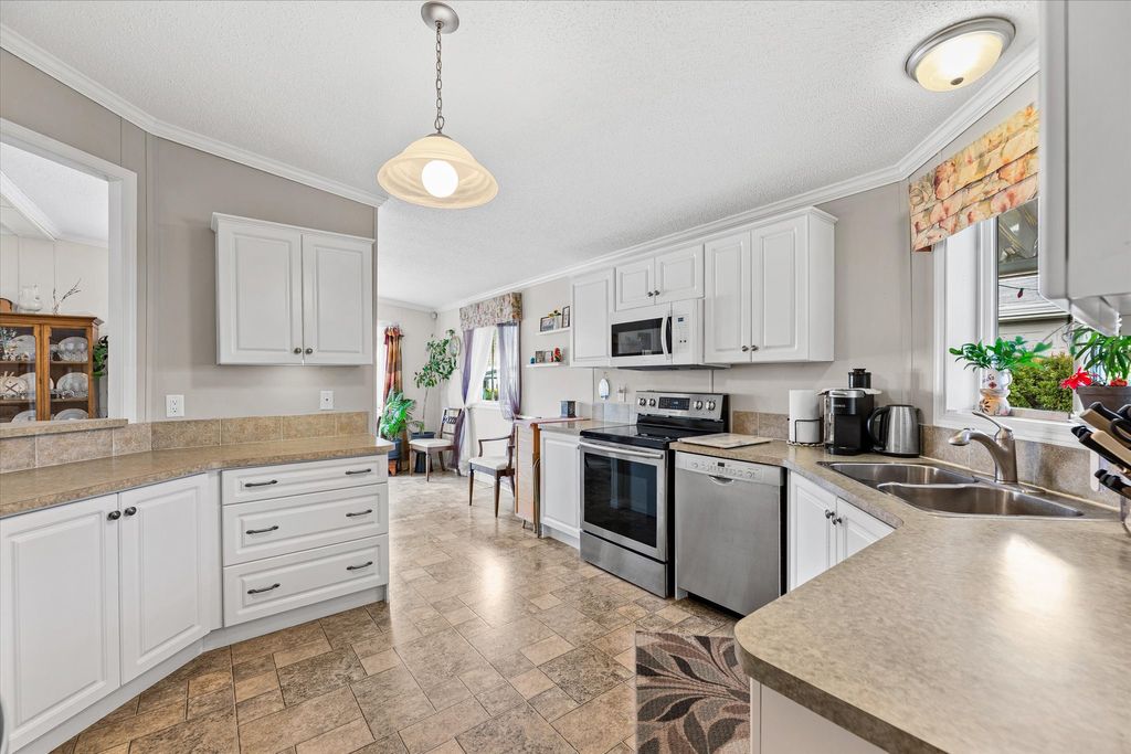 listing image 16515422064114288875