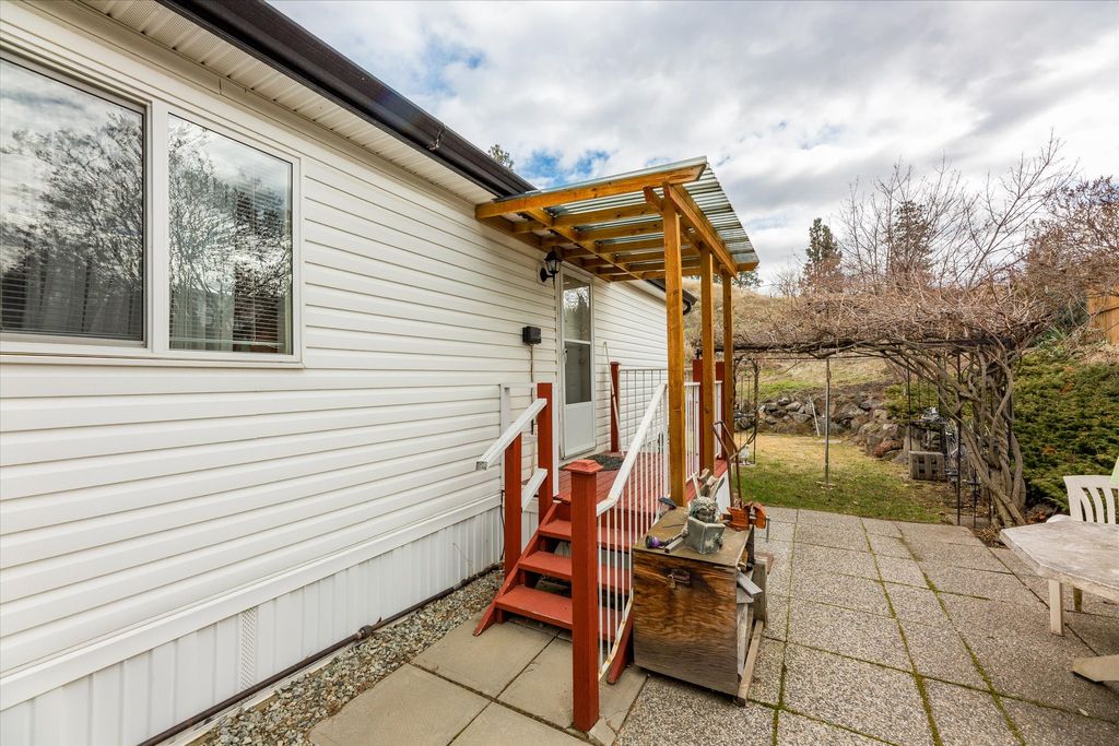 listing image 16519085807779318265