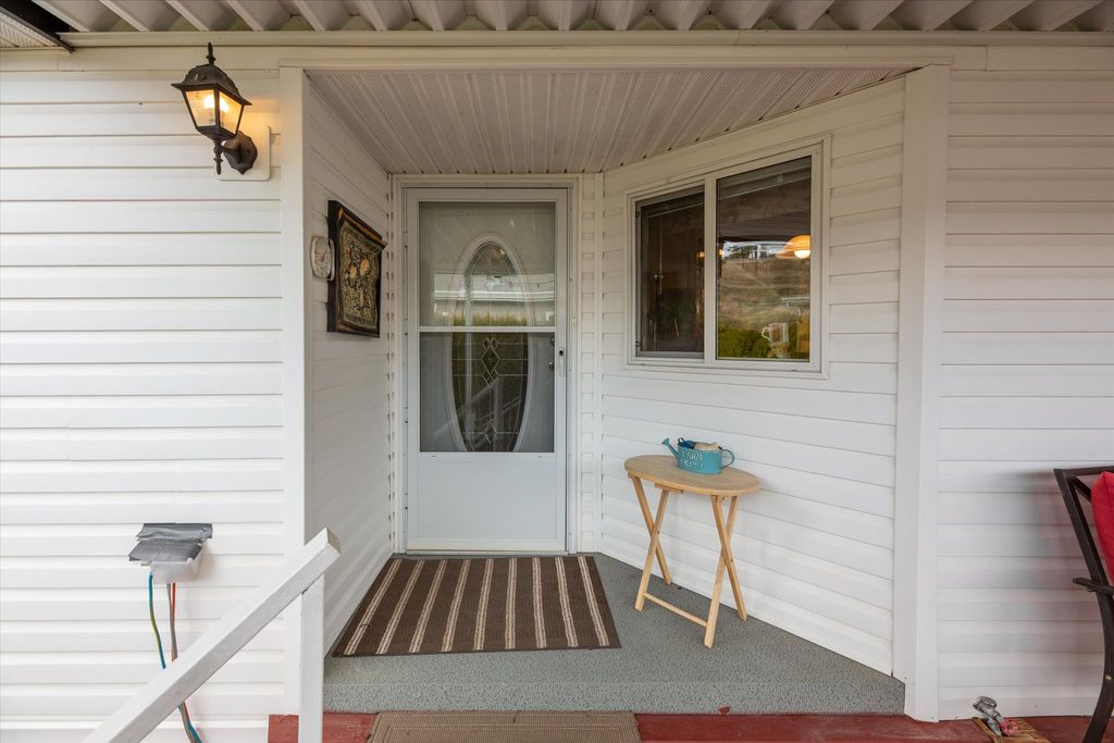 listing image 16517548567288559609