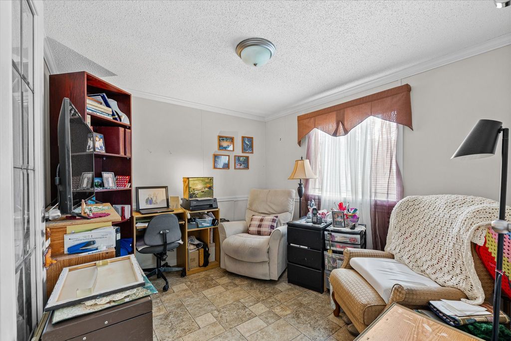 listing image 16516847904128239329