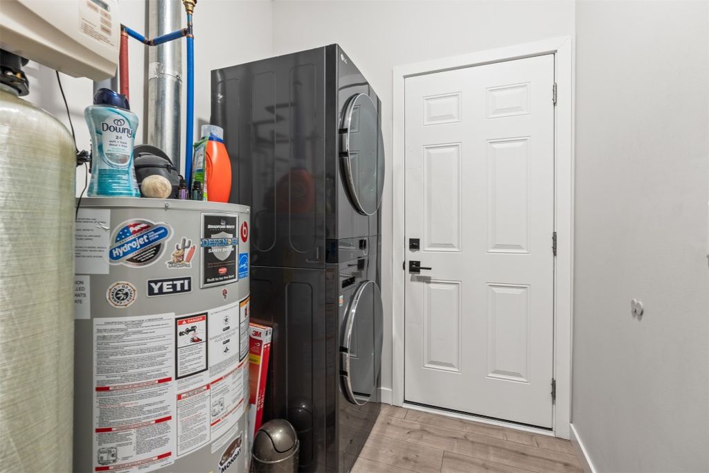 listing image 16518466595130523591